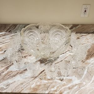 Vintage L.E. Smith Glass Pinwheel Crystal Punchbowl Set w/ 15 Cups and Ladle